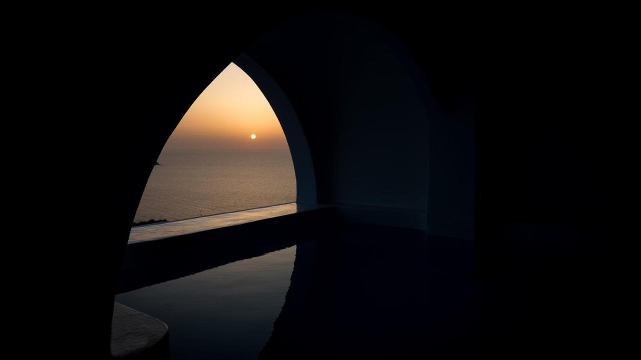 Maregio Suites (Adults Only) Oía Exterior photo