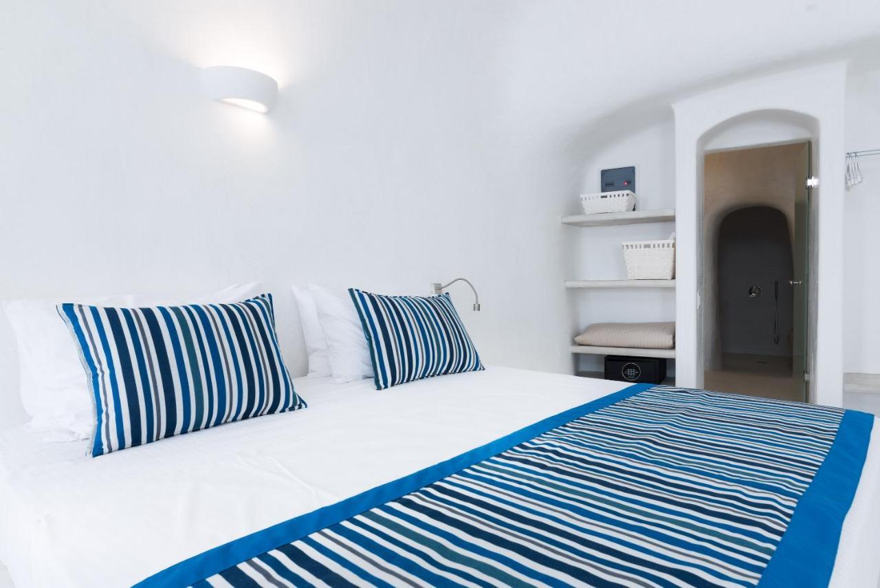 Maregio Suites (Adults Only) Oía Exterior photo
