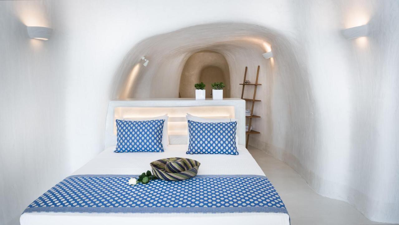 Maregio Suites (Adults Only) Oía Exterior photo